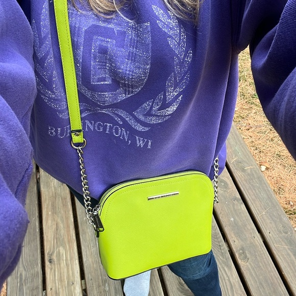 💚💚 Steve Madden lime green crossbody bag nearly excellent condition - Picture 2 of 11